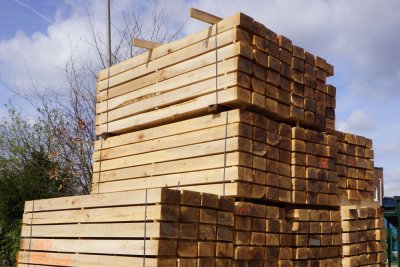 Bahnschwellen kaufen BAKAHolz GmbH Bottrop